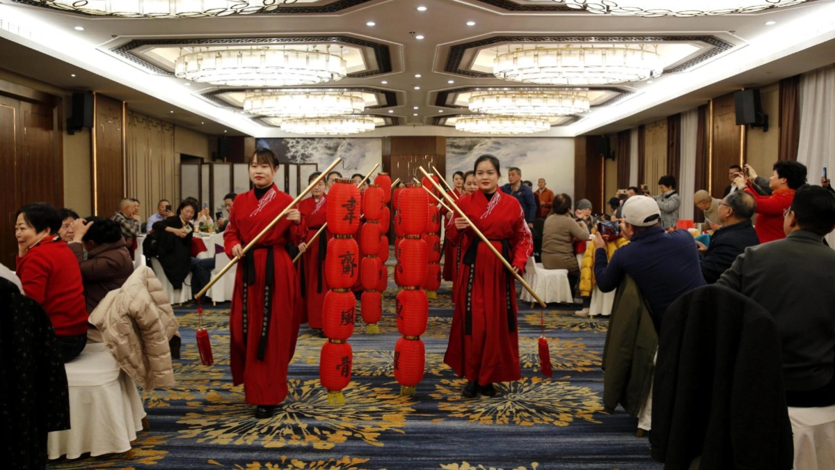 图为在尤溪宾馆职工疗休养基地举行欢迎仪式。黄世在 摄.jpg